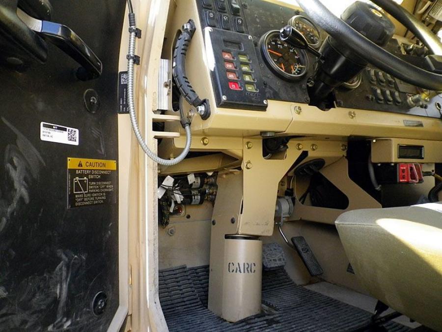 Детали интерьера Oshkosh M-ATV 2009 года  (фото 244 из 676)